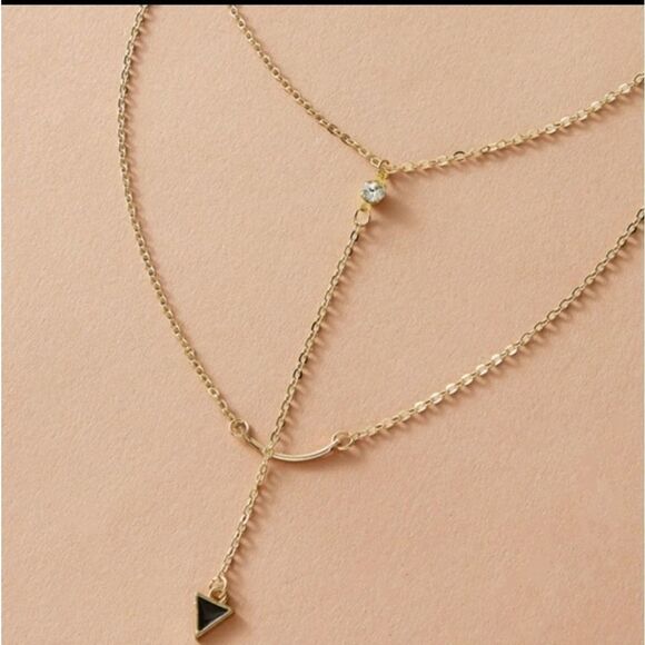 Dainty Arrow Necklace   - Picture 1 of 3